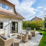 Detached Villa With Dishwasher, On A Holiday Park In Domburg, 1 Km From The Sea