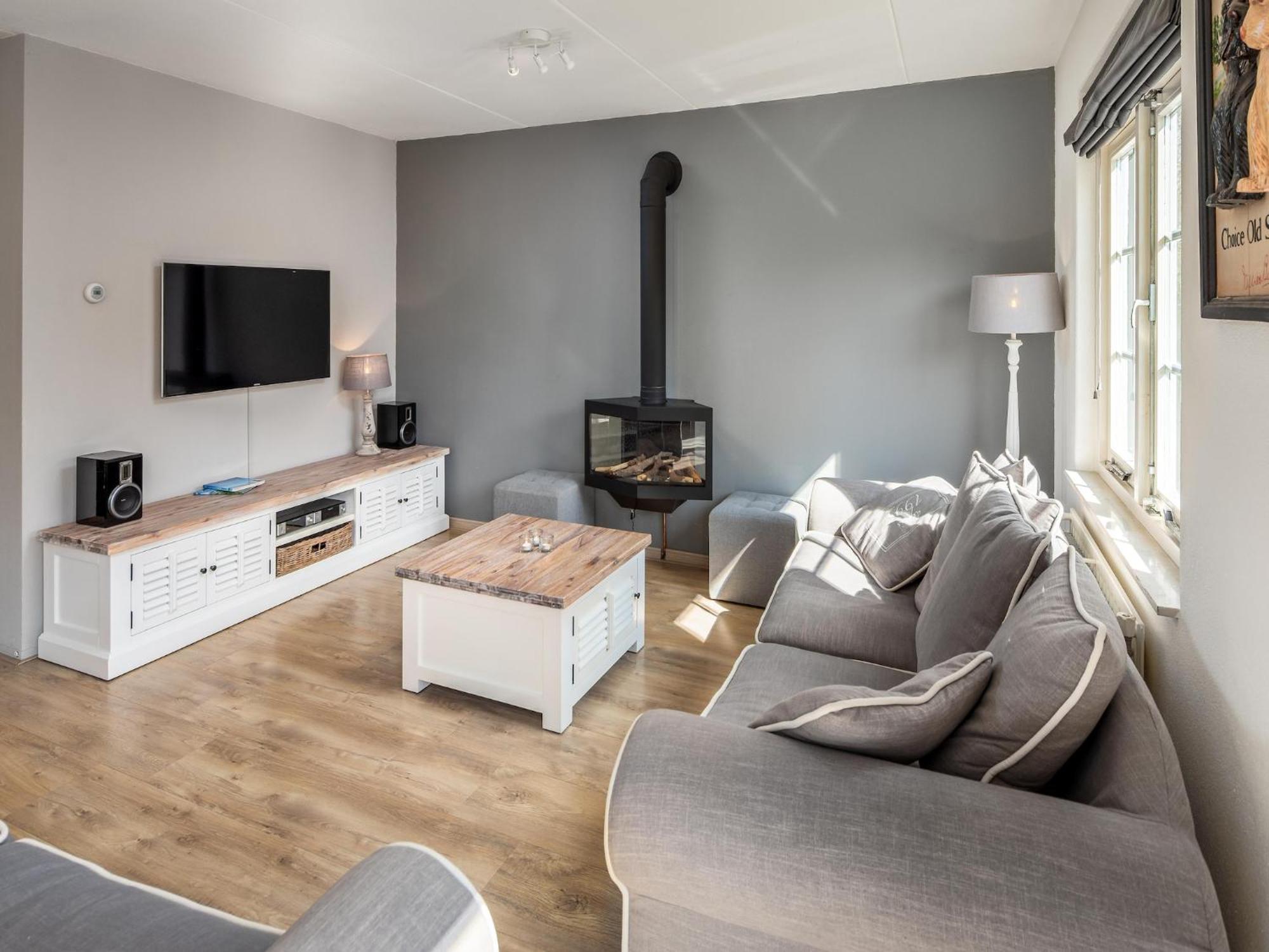 Detached With Dishwasher, On A In Domburg, 1 Km From The Sea Vakantiehuis *